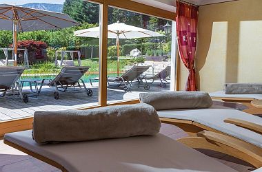 Ruheraum mit Poolblick Hotel Alpenpanorama
